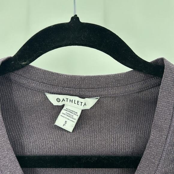 Athleta Untempo Ribbed Henley Long Sleeve Tee purple casual  thumb holes size S - Picture 4 of 8